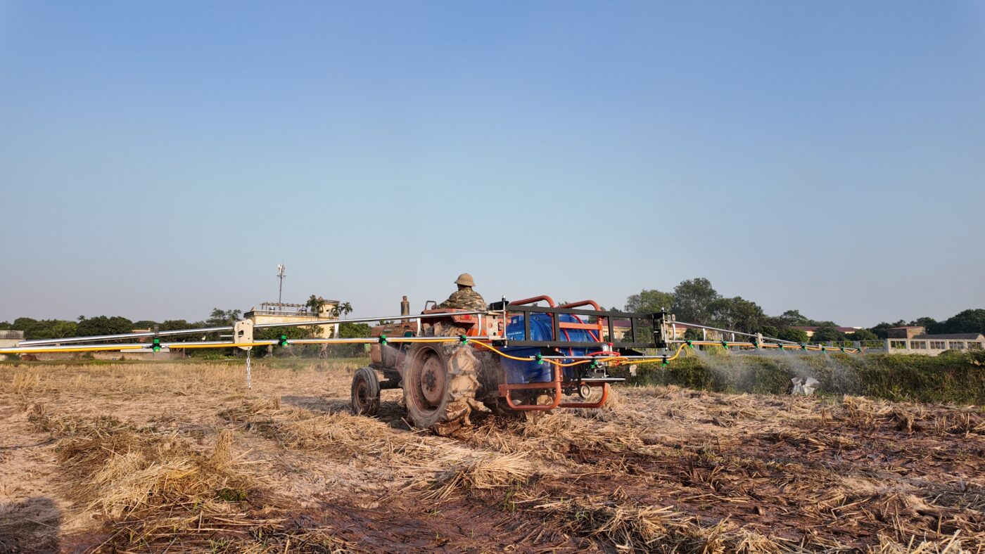 giàn phun thuốc sâu gắn máy cày croptex